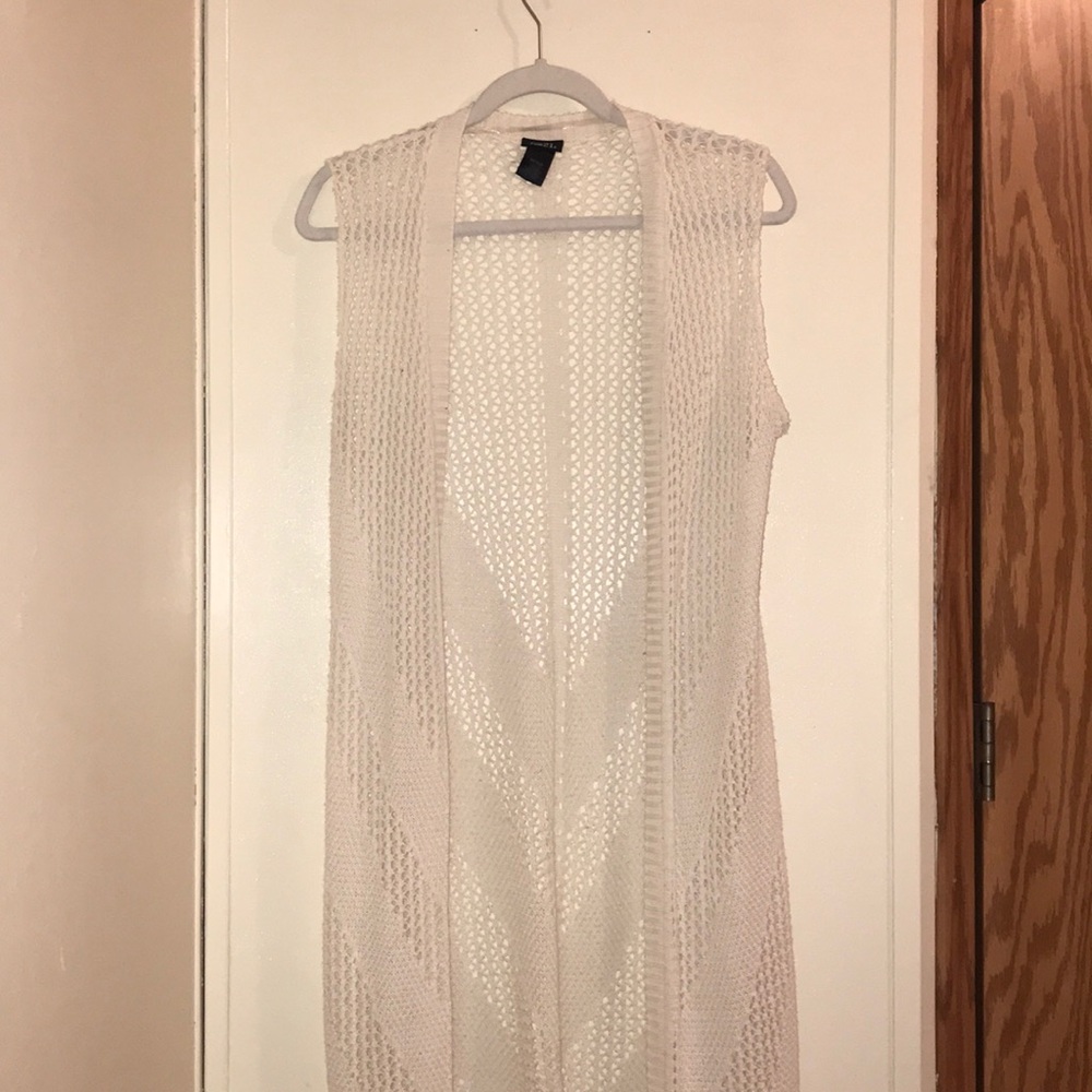 Sleeveless cardigan